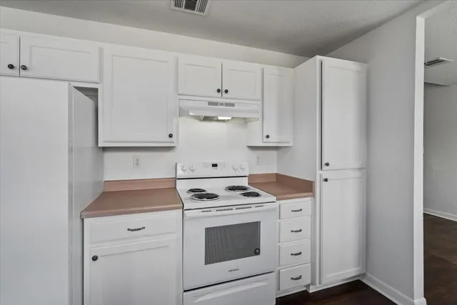 $2,195 | 3324 Farm To Market Road 1101, New Braunfels, TX 78130