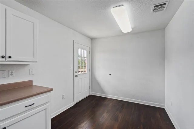 $2,195 | 3324 Farm To Market Road 1101, New Braunfels, TX 78130