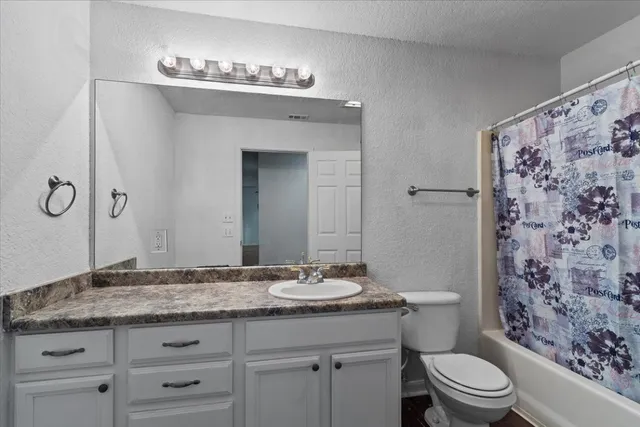 $2,195 | 3324 Farm To Market Road 1101, New Braunfels, TX 78130