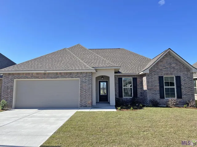 $277,430 | 122 Marie Claire Drive, Houma, LA 70364