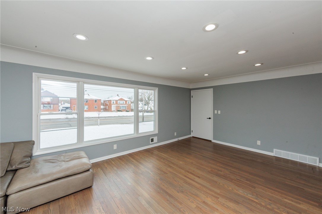 2539 Warrensville Center Road, Unit DOWN Cleveland, OH 44118 - Photo 5 of 43