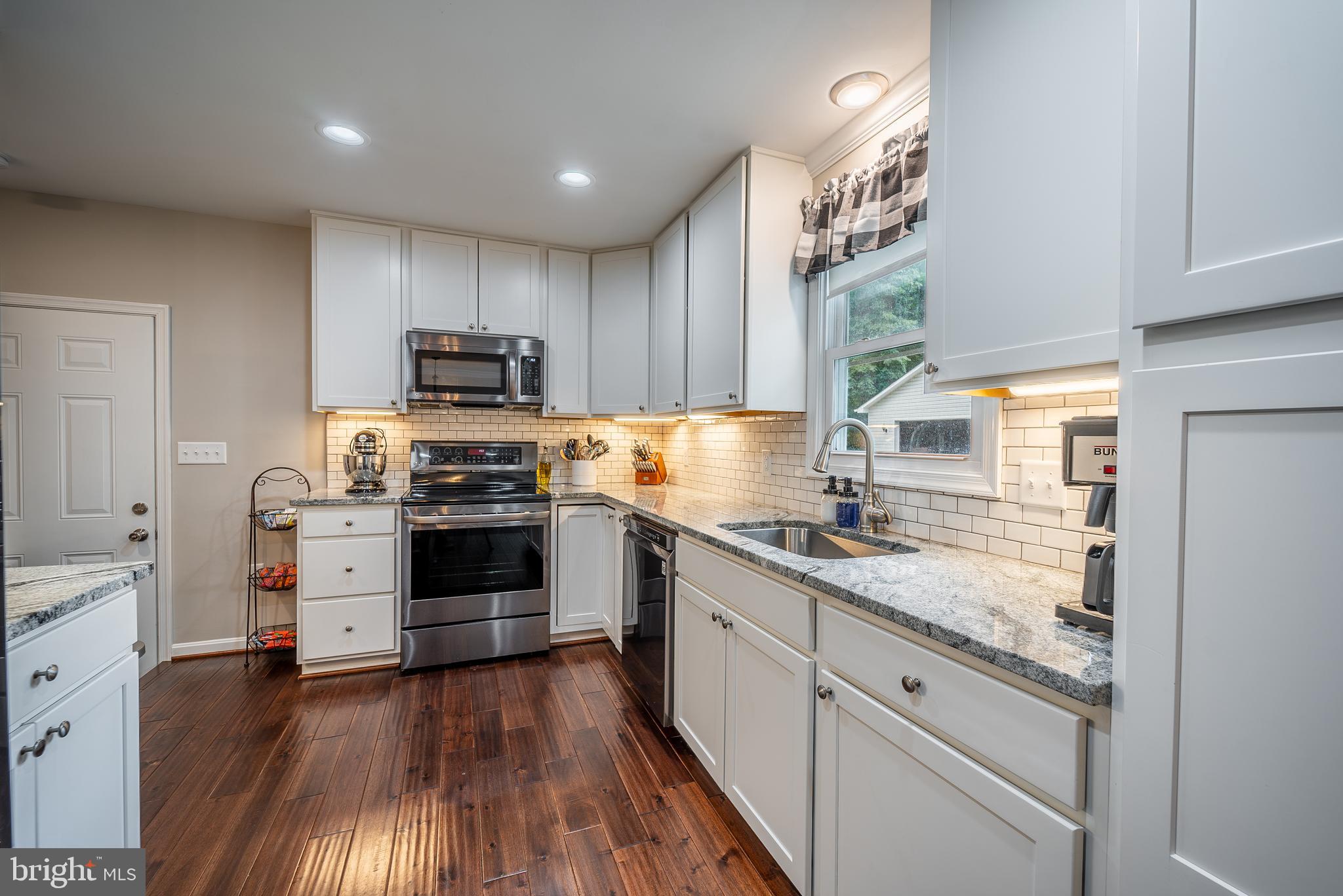 801 Danza Road Severn, MD 21144 - Photo 9 of 36 Updated Kitchen