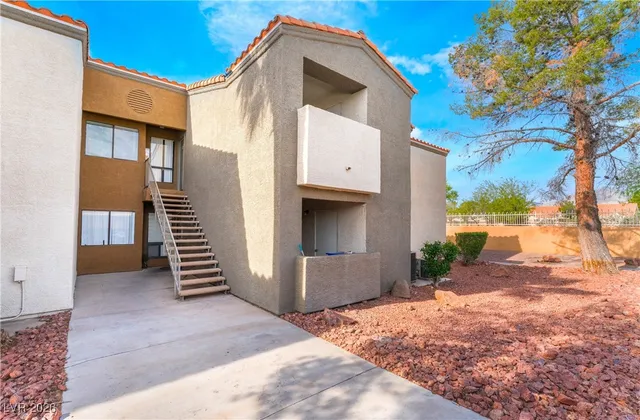 $1,795 | 3151 North Soaring Gulls Drive, Unit 2084, Las Vegas, NV 89128