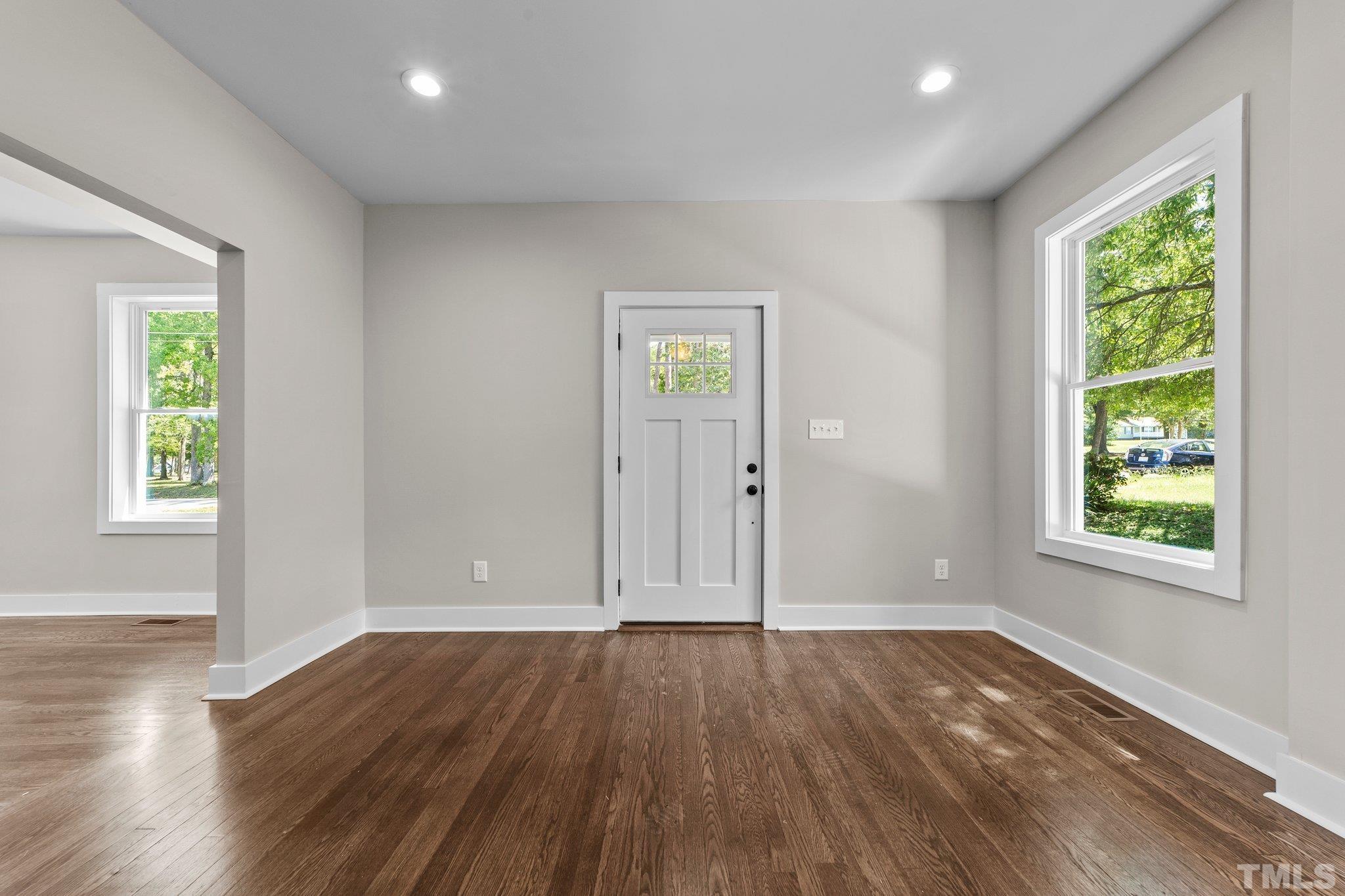 1863 Executive Lane Roxboro, NC 27573 - Photo 4 of 38 Gallery Image 4