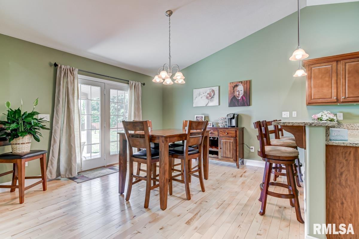 817 Racastle Road Chatham, IL 62629 - Photo 14 of 50 Gallery Image 14