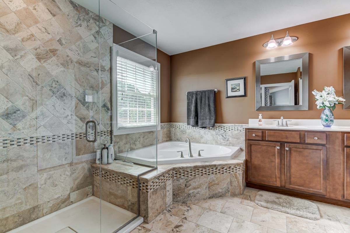 817 Racastle Road Chatham, IL 62629 - Photo 22 of 50 Gallery Image 22