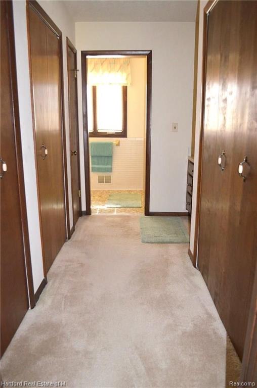 30098 Richmond Road Farmington Hills, MI 48334 - Photo 32 of 61