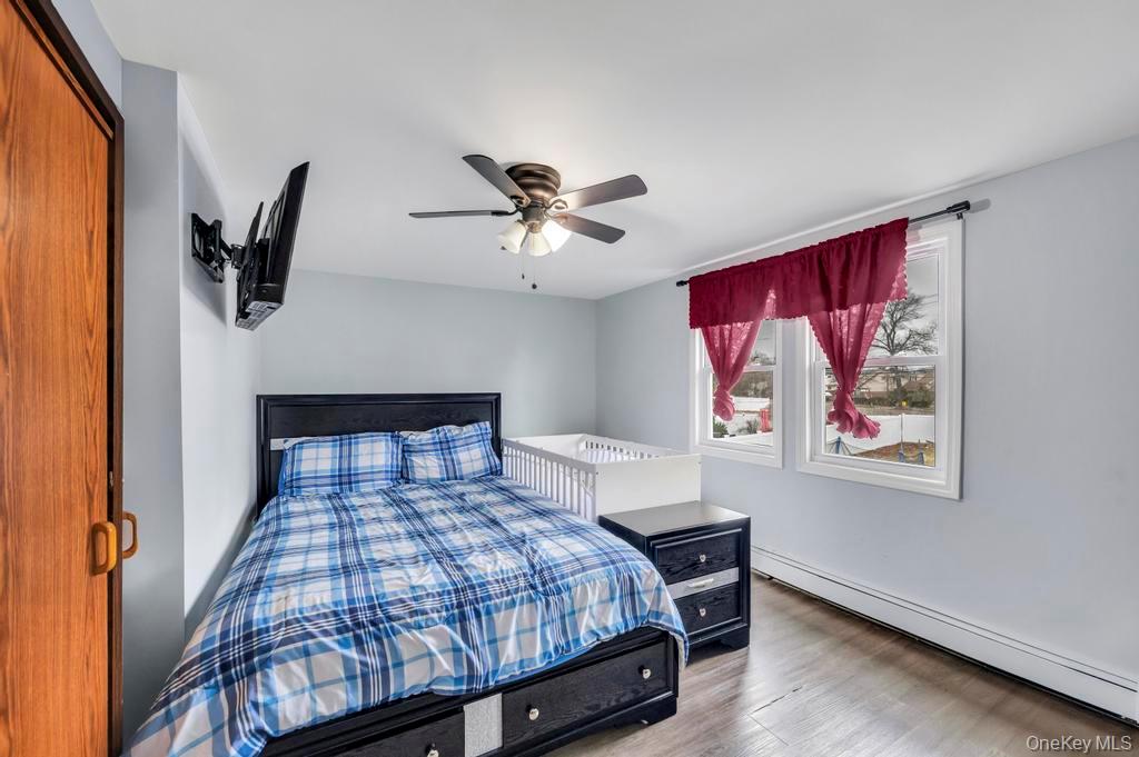 63 Blacksmith Road Levittown, NY 11756 - Photo 20 of 25