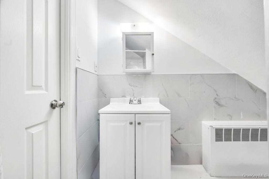 63 Blacksmith Road Levittown, NY 11756 - Photo 21 of 25