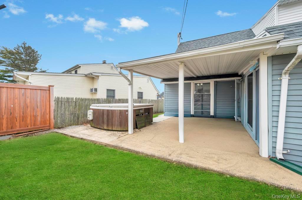 63 Blacksmith Road Levittown, NY 11756 - Photo 24 of 25