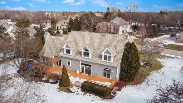 $600,000 | 17804 West Pond Ridge Circle, Gurnee, IL 60031