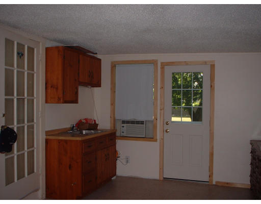 226 Lawrence Road Salem, NH 03079 - Photo 6 of 7