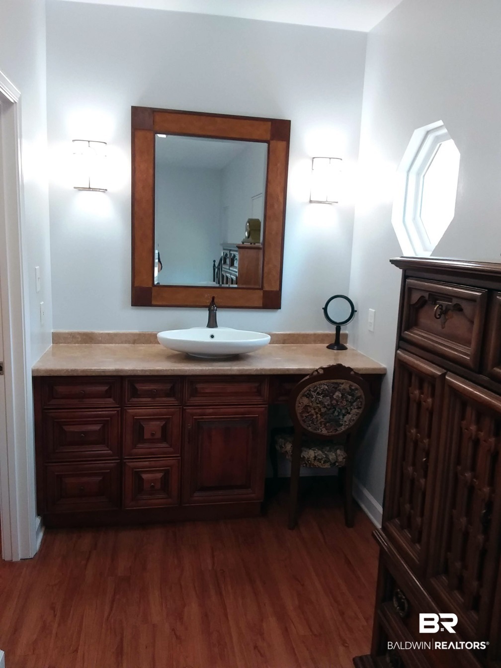 8491 Bay Harbor Road Elberta, AL 36530 - Photo 25 of 50 Master bath sink