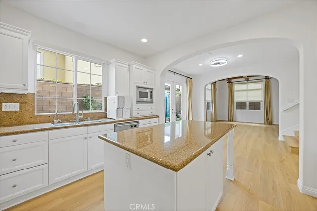 $2,360,000 | 22 Arborside, Irvine, CA 92603