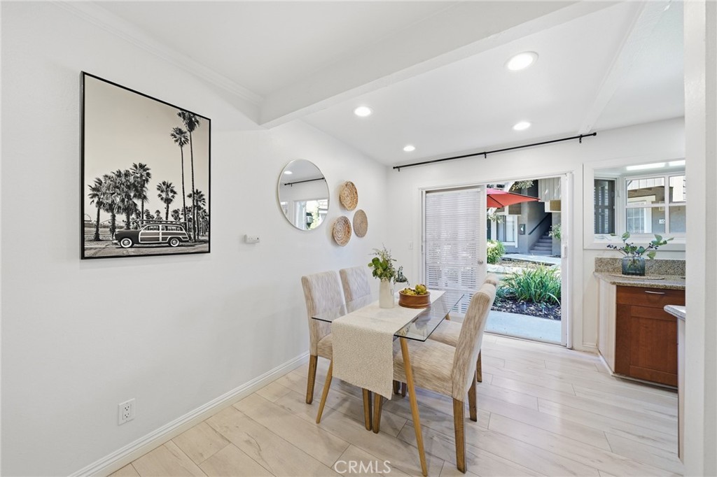 185 Streamwood Irvine, CA 92620 - Photo 5 of 29