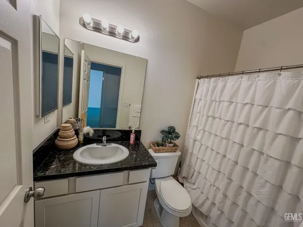 $405,000 | Undisclosed Address, Delano, CA 93215