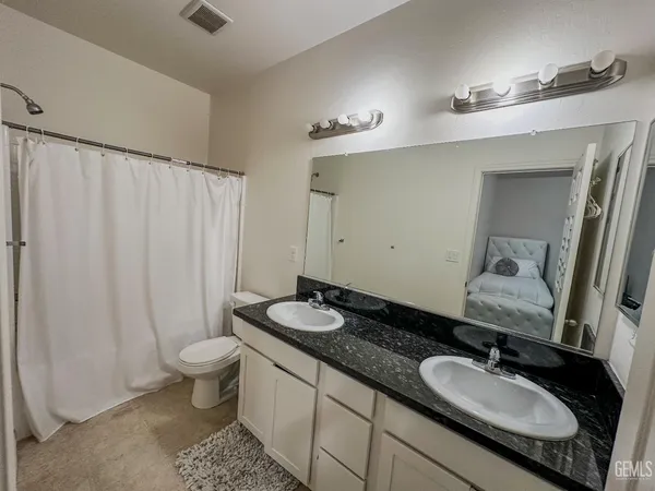 $405,000 | Undisclosed Address, Delano, CA 93215