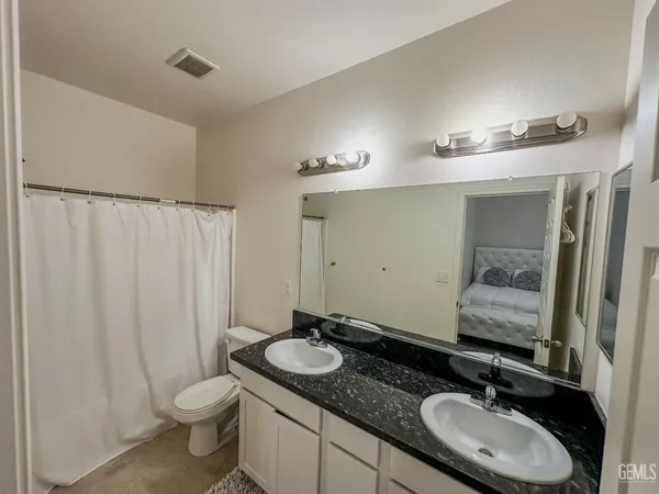 $405,000 | Undisclosed Address, Delano, CA 93215
