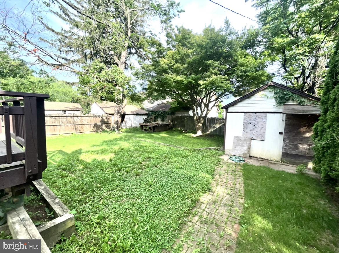 33 South Madison Avenue Upper Darby, PA 19082 - Photo 31 of 39