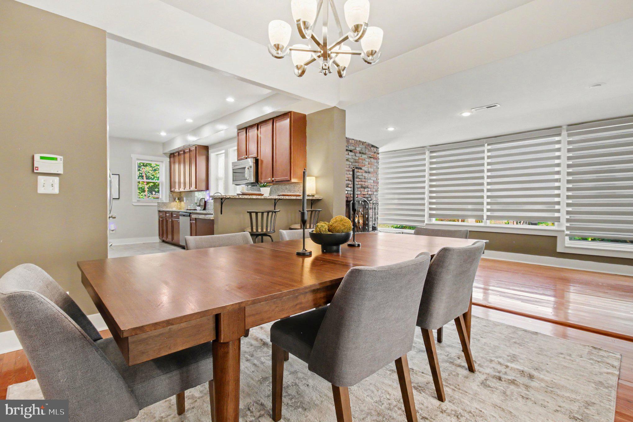3504 Edgewood Road Baltimore, MD 21215 - Photo 14 of 57 Dining room