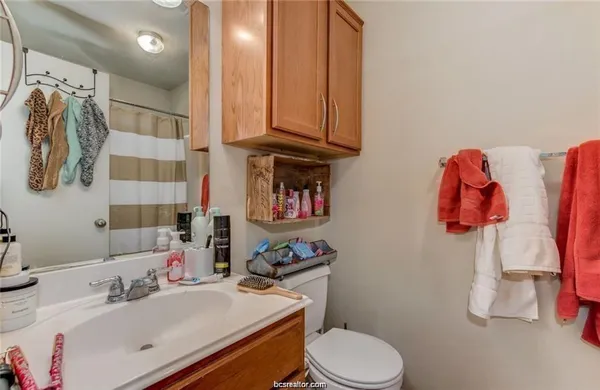 $2,300 | 4115 McFarland Drive, College Station, TX 77845