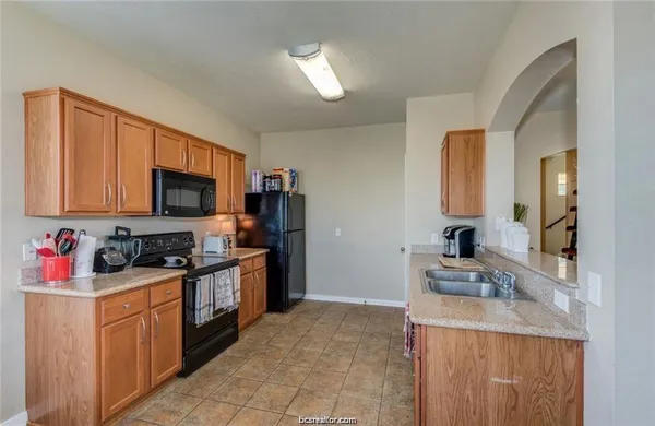 $2,300 | 4115 McFarland Drive, College Station, TX 77845
