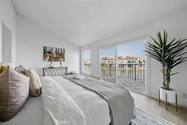 $1,500,000 | 16090 Tortola Circle, Huntington Beach, CA 92649