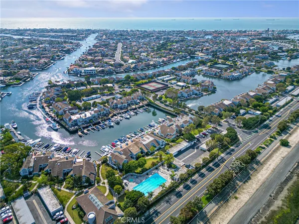 $1,500,000 | 16090 Tortola Circle, Huntington Beach, CA 92649