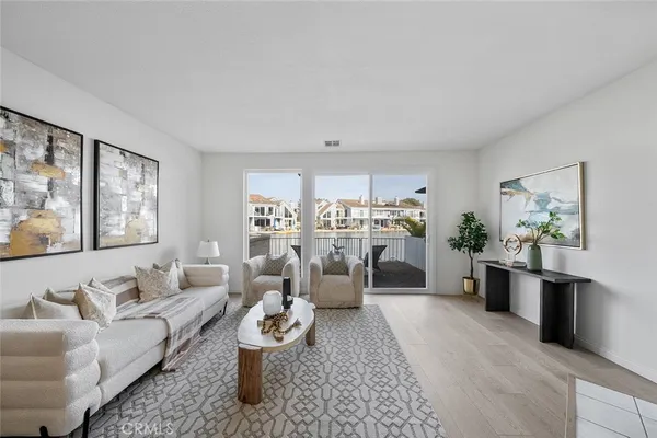 $1,500,000 | 16090 Tortola Circle, Huntington Beach, CA 92649