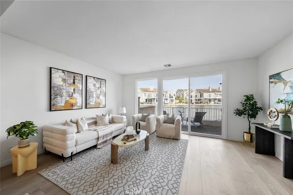 $1,500,000 | 16090 Tortola Circle, Huntington Beach, CA 92649