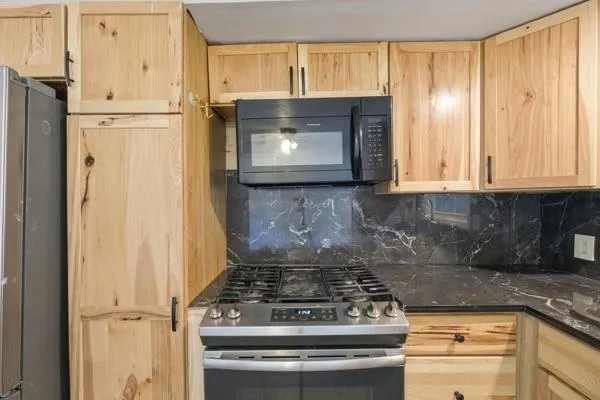 $220,000 | 7835 Donnelly Avenue, Kansas City, MO 64138