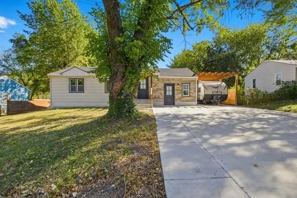 $220,000 | 7835 Donnelly Avenue, Kansas City, MO 64138