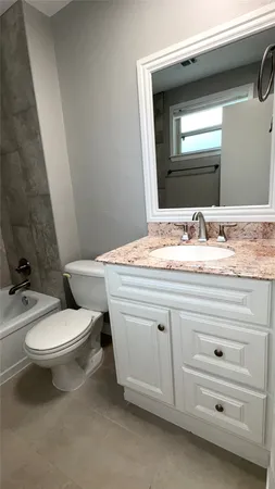 $2,300 | 212 Stratmore Drive, Friendswood, TX 77546