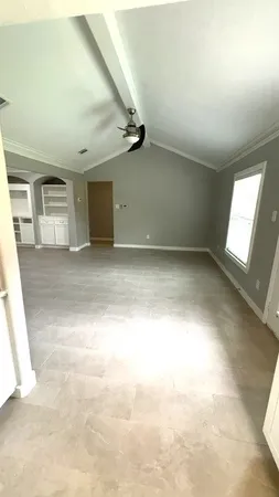 $2,300 | 212 Stratmore Drive, Friendswood, TX 77546