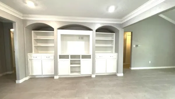 $2,300 | 212 Stratmore Drive, Friendswood, TX 77546