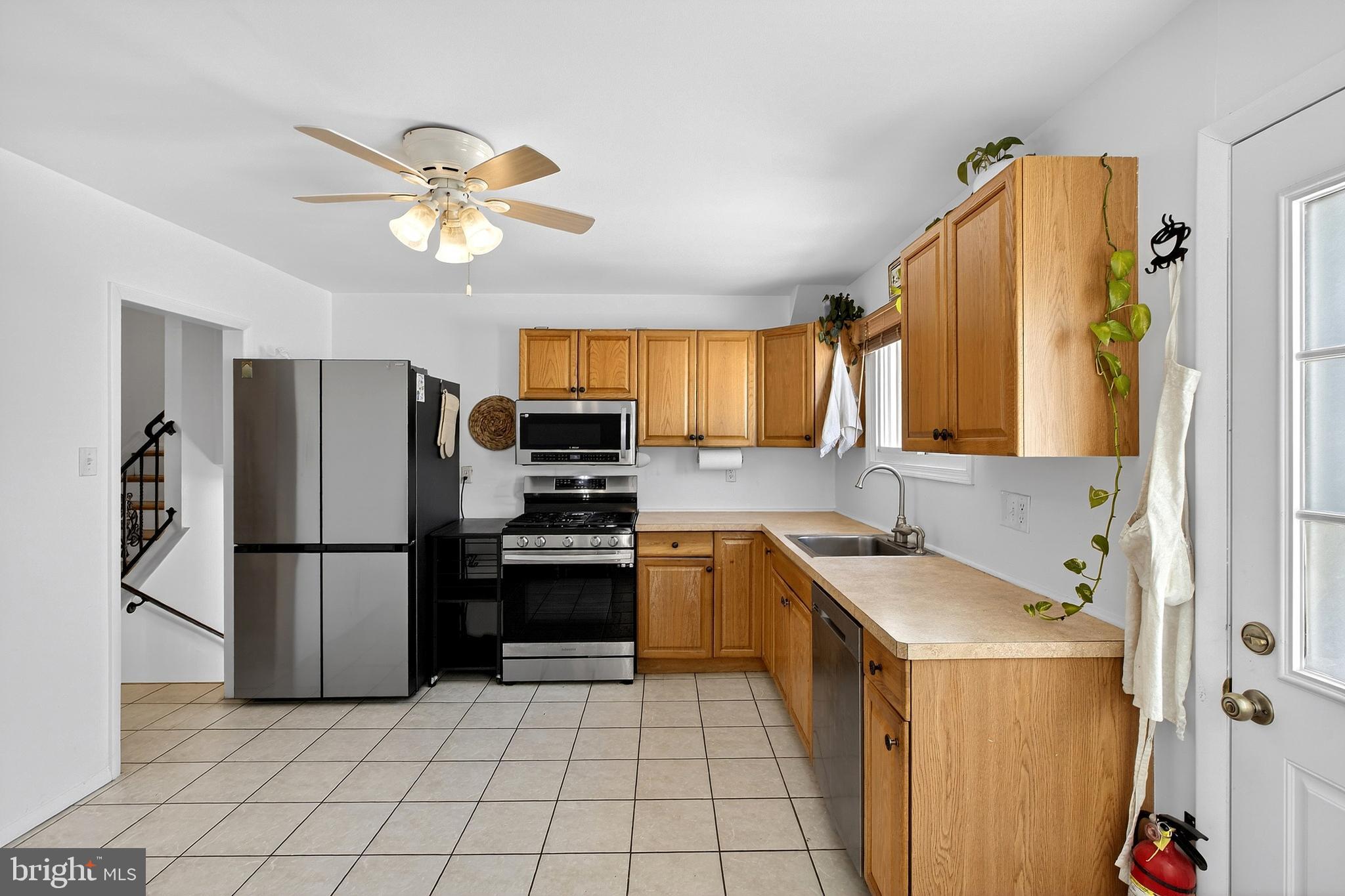 12 Colgate Drive Cherry Hill, NJ 08034 - Photo 13 of 40 Stainless Steel Appliances
