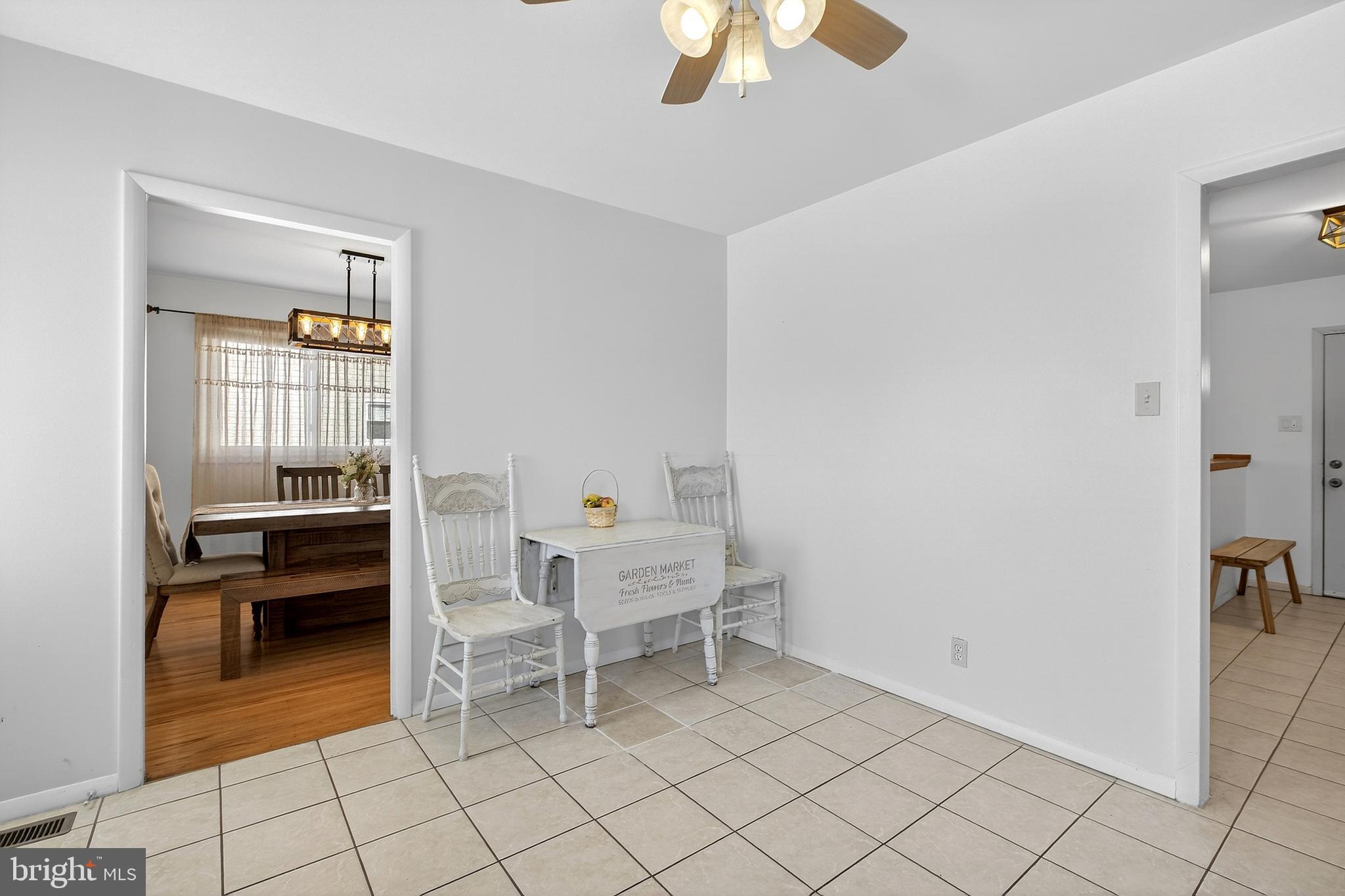 12 Colgate Drive Cherry Hill, NJ 08034 - Photo 14 of 40 Eat In Kitchen