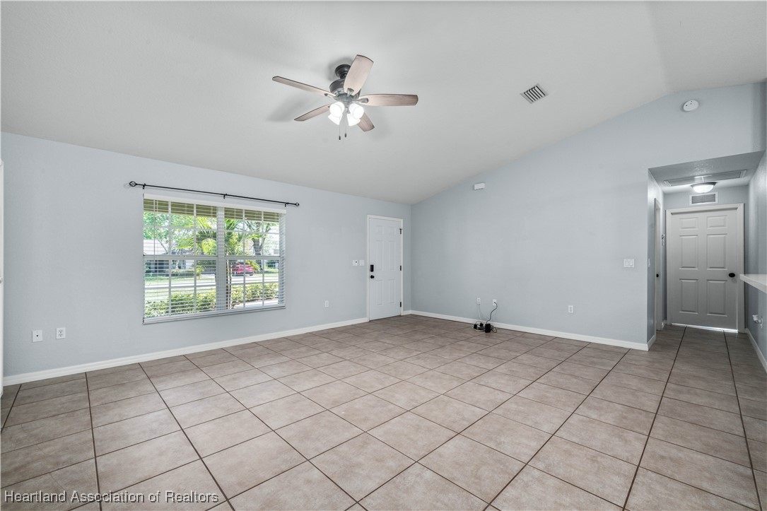 4409 Westminster Road Sebring, FL 33875 - Photo 4 of 47