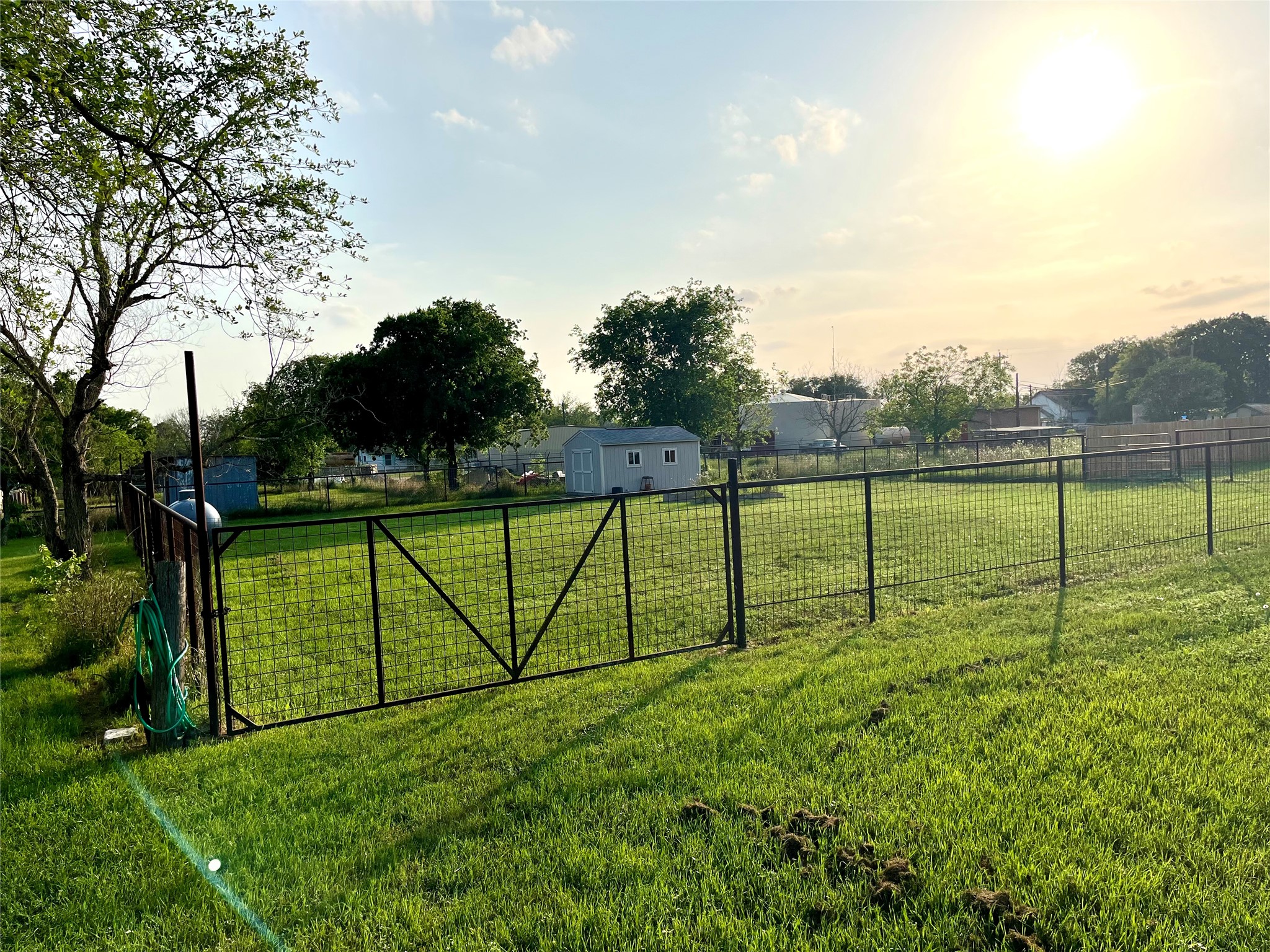 307 5th Street Sutherland Springs, TX 78161 - Photo 8 of 17 a view of a garden with a small garden