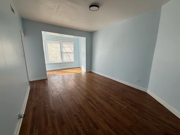 $1,600 | 411 North Hamlin Avenue, Unit 2, Chicago, IL 60624
