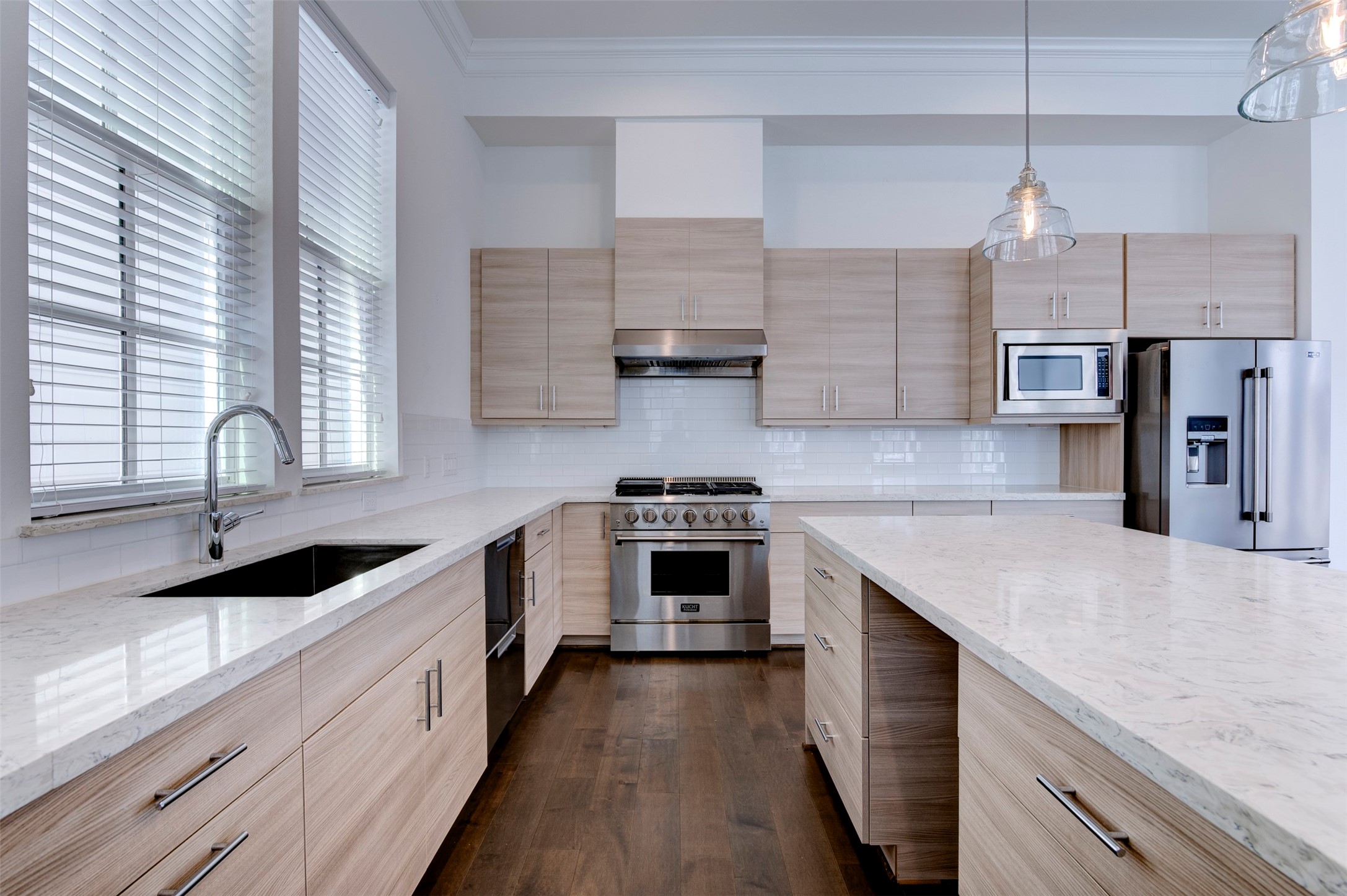 4947 Rusk Street Houston, TX 77023 - Photo 2 of 40 Modern kitchen features upscale appliances