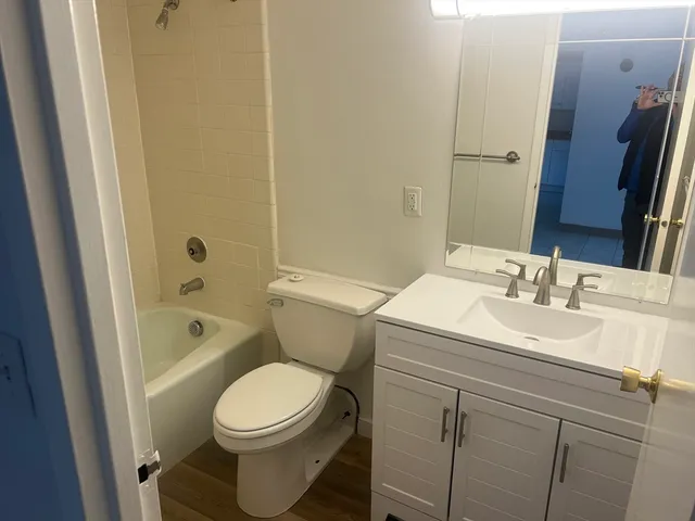 $2,300 | 1 Pond Street, Unit 4D, Winthrop, MA 02152