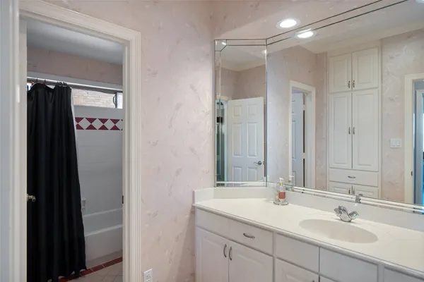 $1,650,000 | 3806 Walden Estates Drive, Montgomery, TX 77356