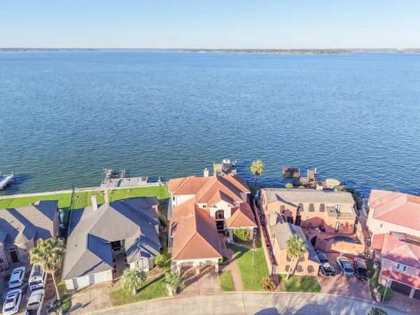 $1,650,000 | 3806 Walden Estates Drive, Montgomery, TX 77356