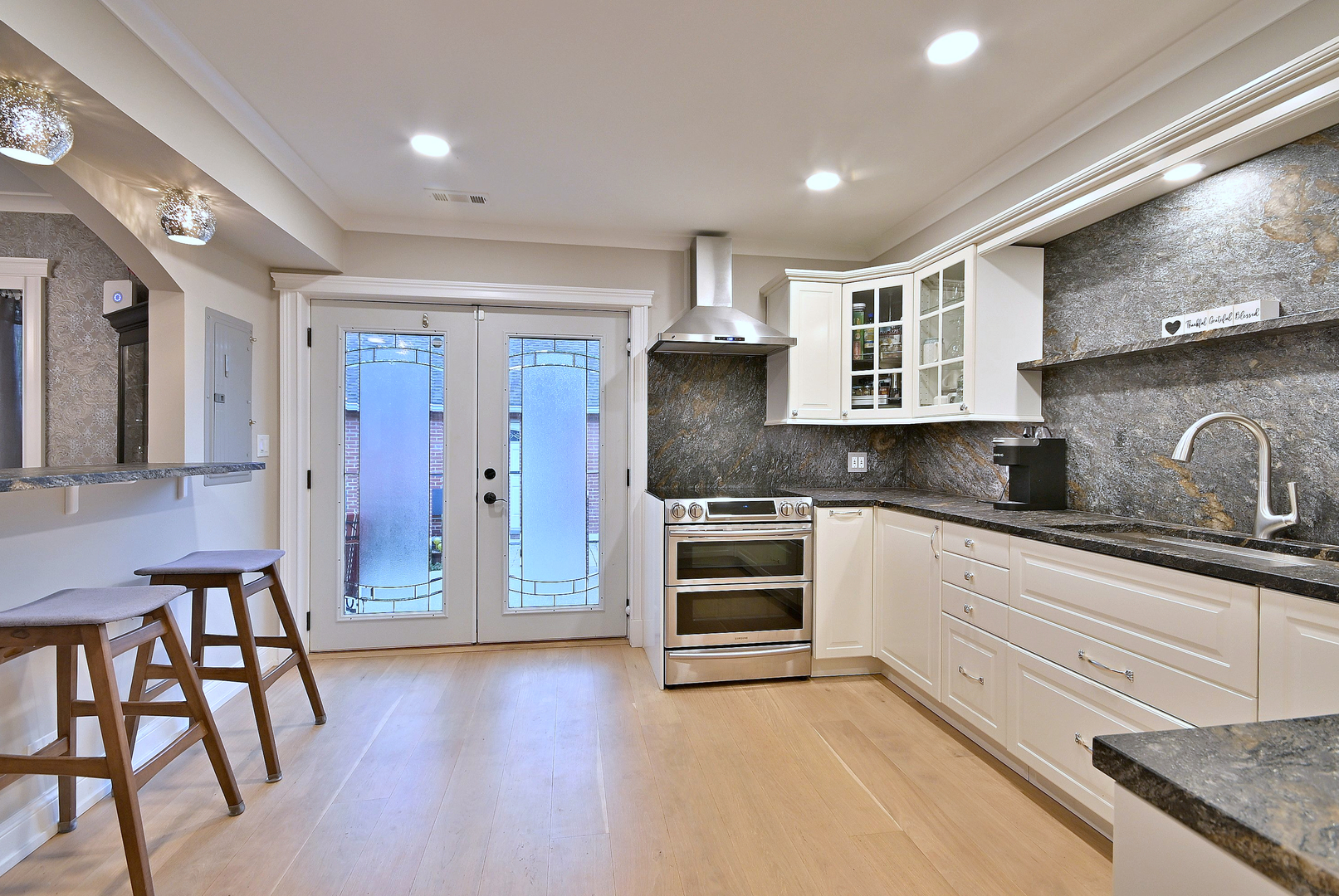 5 North Tower Road Oak Brook, IL 60523 - Photo 20 of 52 Gallery Image 20