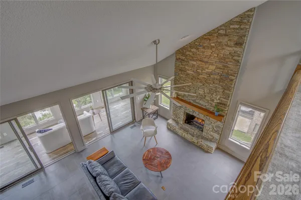 $475,000 | 204 Fleetwood Plaza, Hendersonville, NC 28739