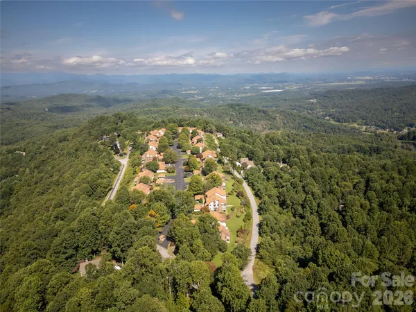 $475,000 | 204 Fleetwood Plaza, Hendersonville, NC 28739