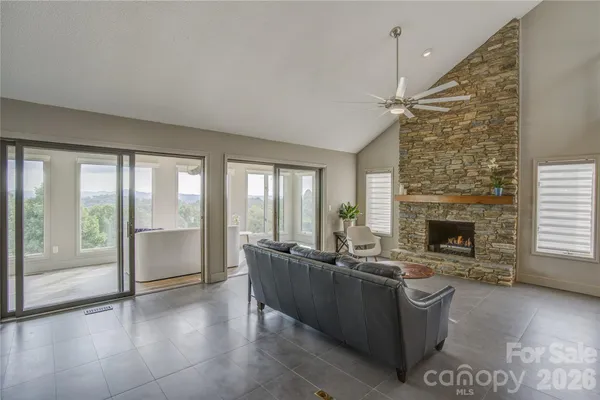 $475,000 | 204 Fleetwood Plaza, Hendersonville, NC 28739