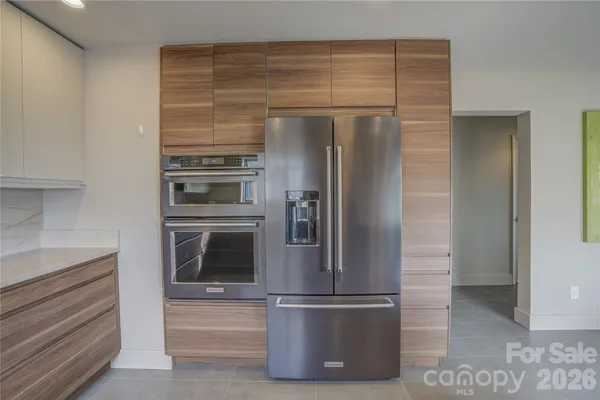 $475,000 | 204 Fleetwood Plaza, Hendersonville, NC 28739