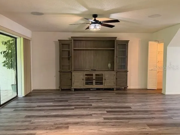 $2,475 | 1913 Whispering Way, Tarpon Springs, FL 34689